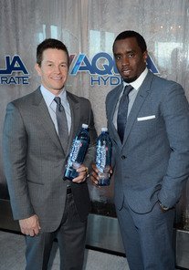 get_image_cgi_PRN22-AQUAHYDRATE-COMBS-WAHLBERG-yh_original